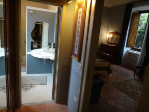 Casa Albini Suite - Bagno e scorcio camera